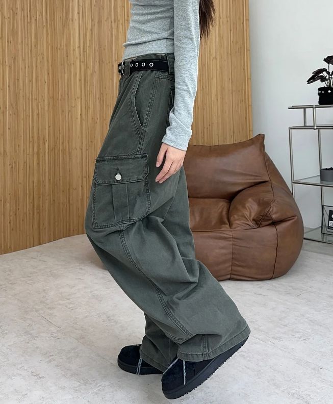 Toen-dyed diagonal cargo pants