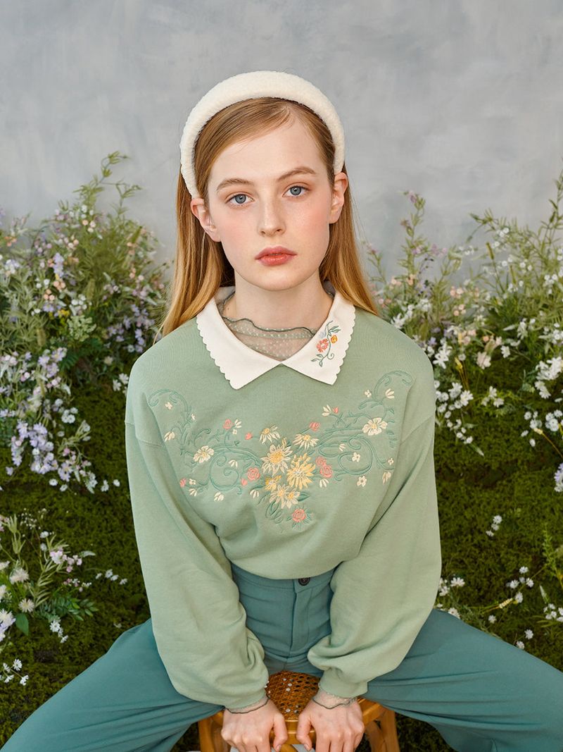 Flower Embroidered Collar Sweatshirt