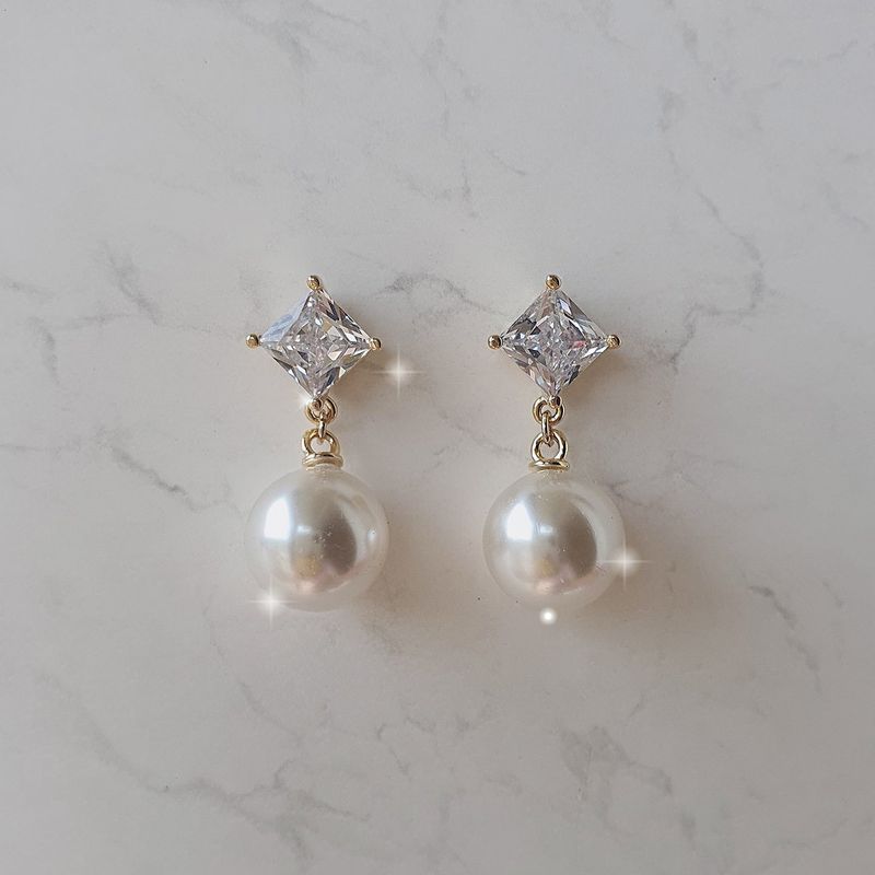ダイアモンドパールピアス