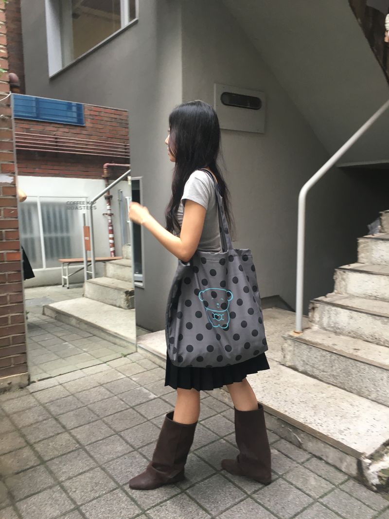 hyozzz（ ヒョッズ）の「Dot big bag（Bags）」