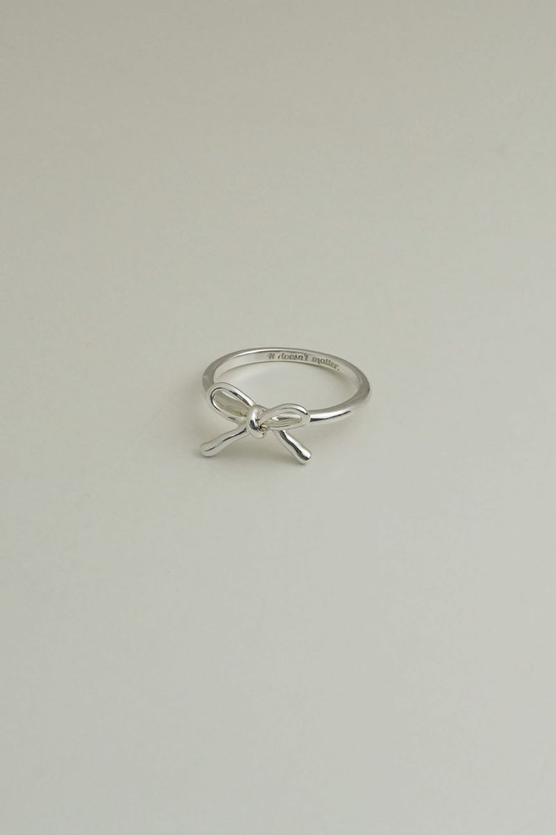 Teeny ribbon ring (Silver)
