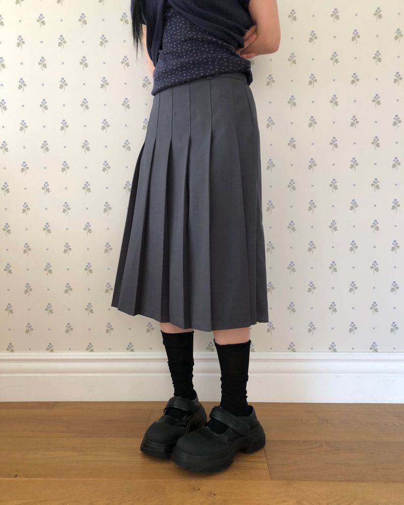 Newen Pleated Midi Skirt