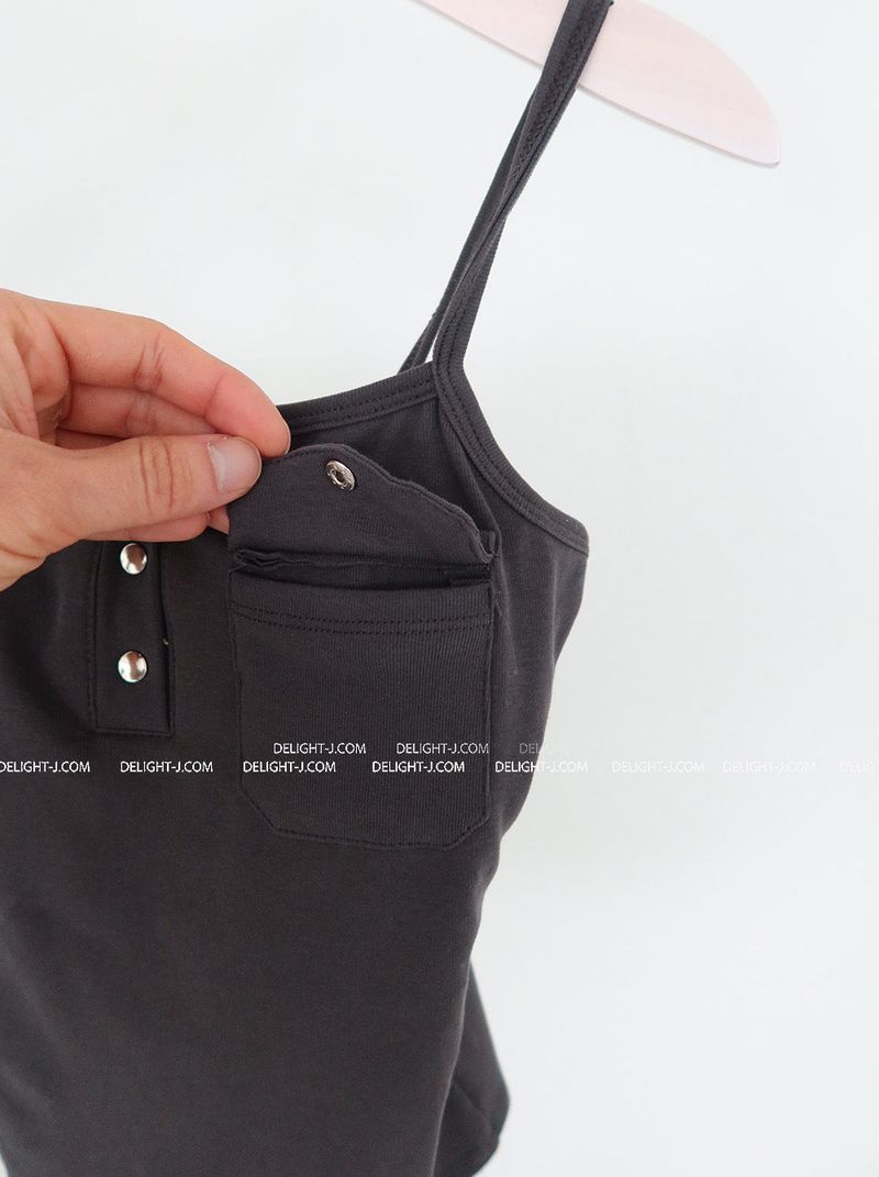 Pocket and snap cap with built-in strap sleeveless
