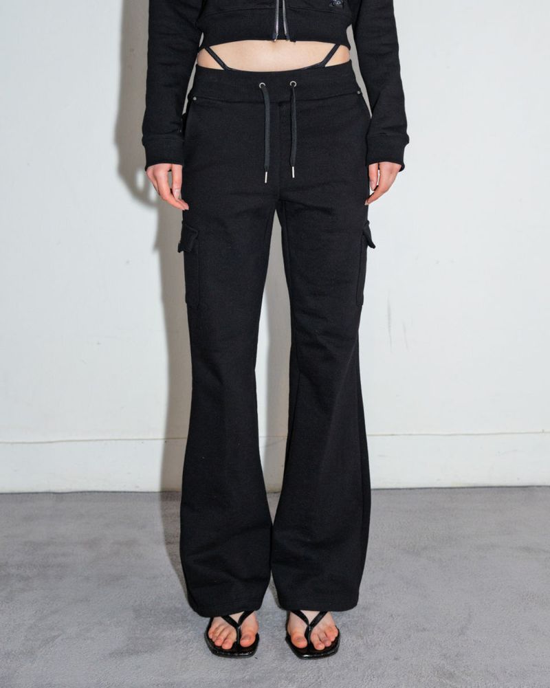 MagoRen SEOUL（マゴレン ソウル）の「Bootcut Sweatpants All Black（Pants）」