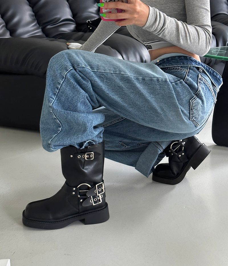 Buckle Tongue Angle Boots