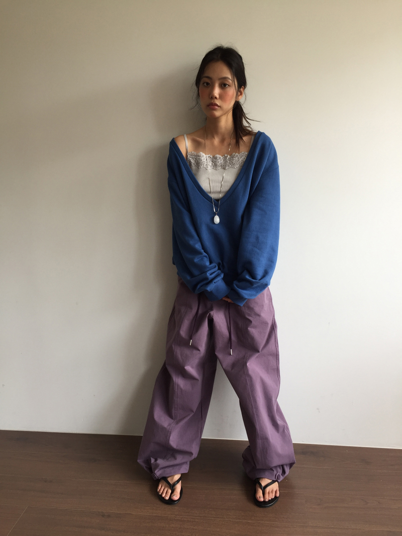 Lancol Deep V-Neck Sweatshirt (3color)