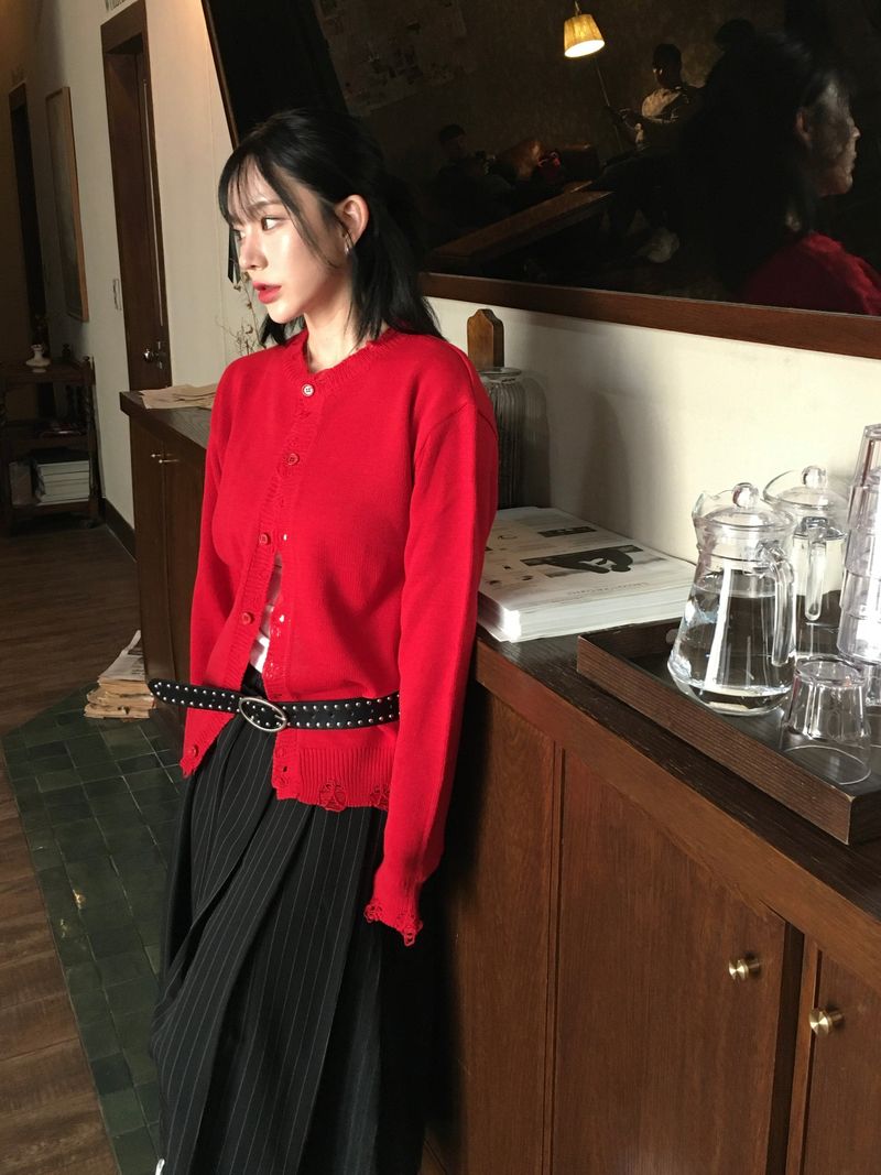 Peak Damage Crop Cardigan (4c)