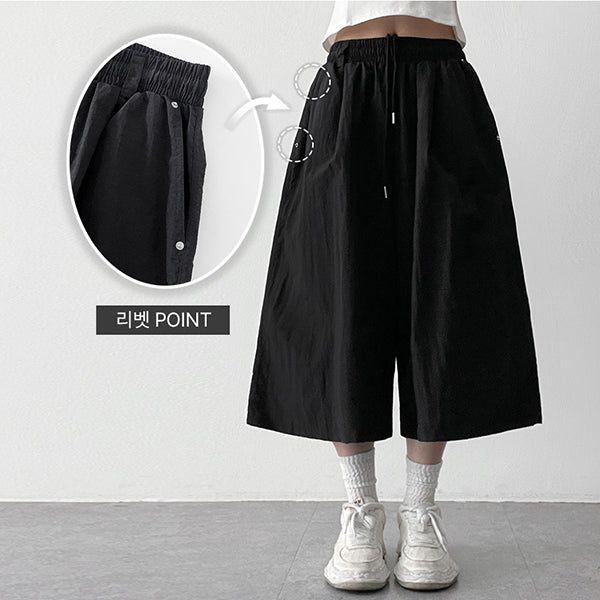 hijjoo(ハイチュー)の「Cool Air Rivet Nylon Bermuda Banding Shorts (3 colors)(Pants)」
