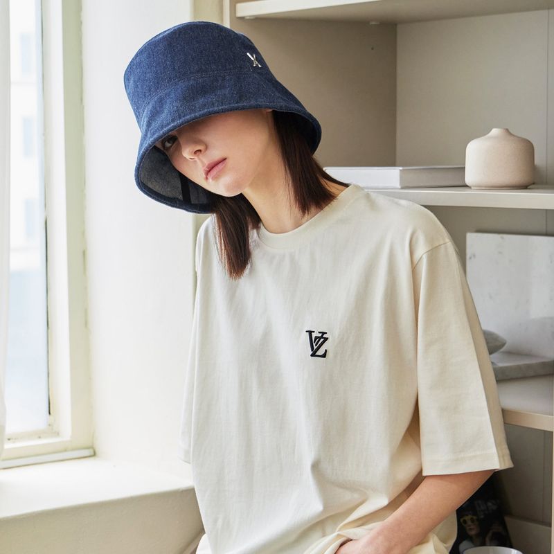 VZ 3D Logo T-Shirts / Cream