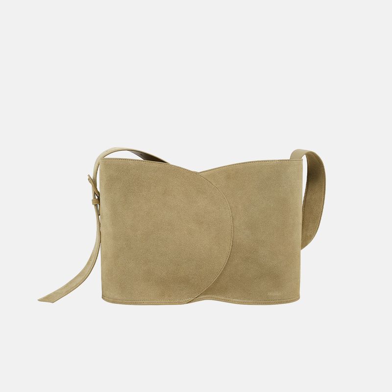 A.Cloud（エークラウド）の「Curve Bucket Bag（Bags）」