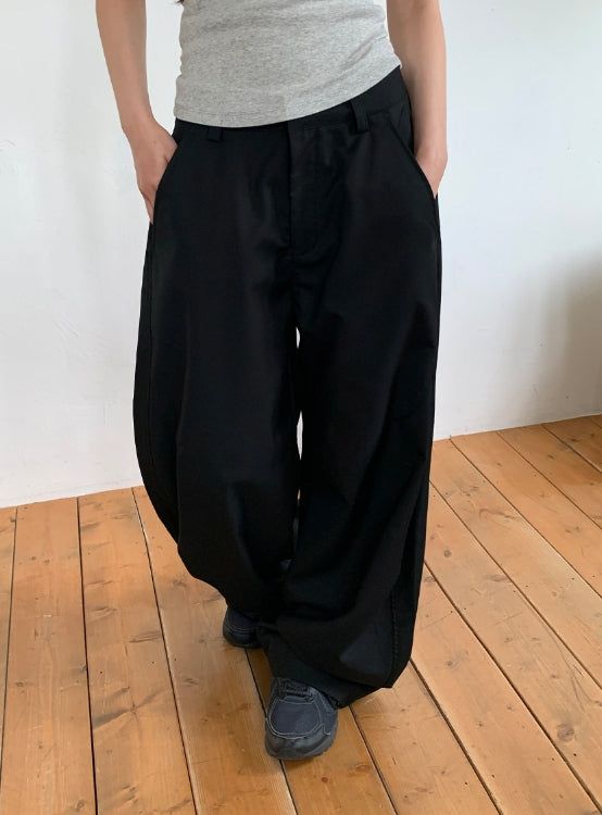 BAON（バオン）の「[unisex] Kento One-Tuck Balloon Wide Slacks（Pants）」