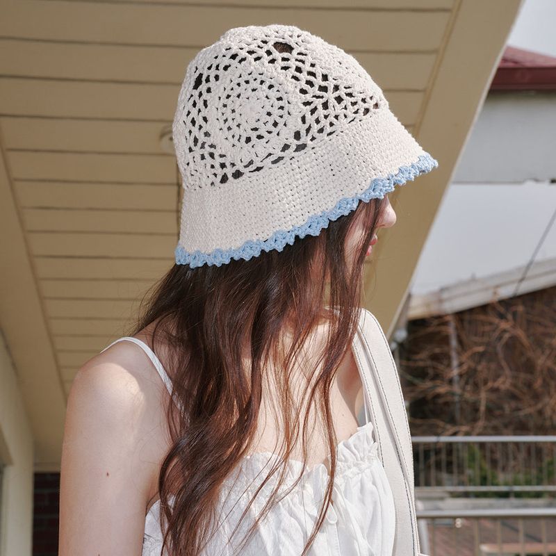 SunFlower Shell Crochet Hat (Ivory)