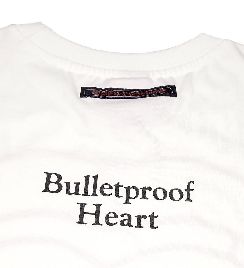 Bulletproof Heart ジャストフィットTシャツ