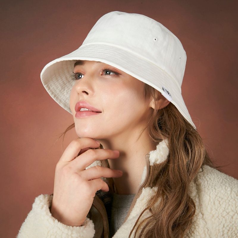 Herringbone label bucket hat WHITE