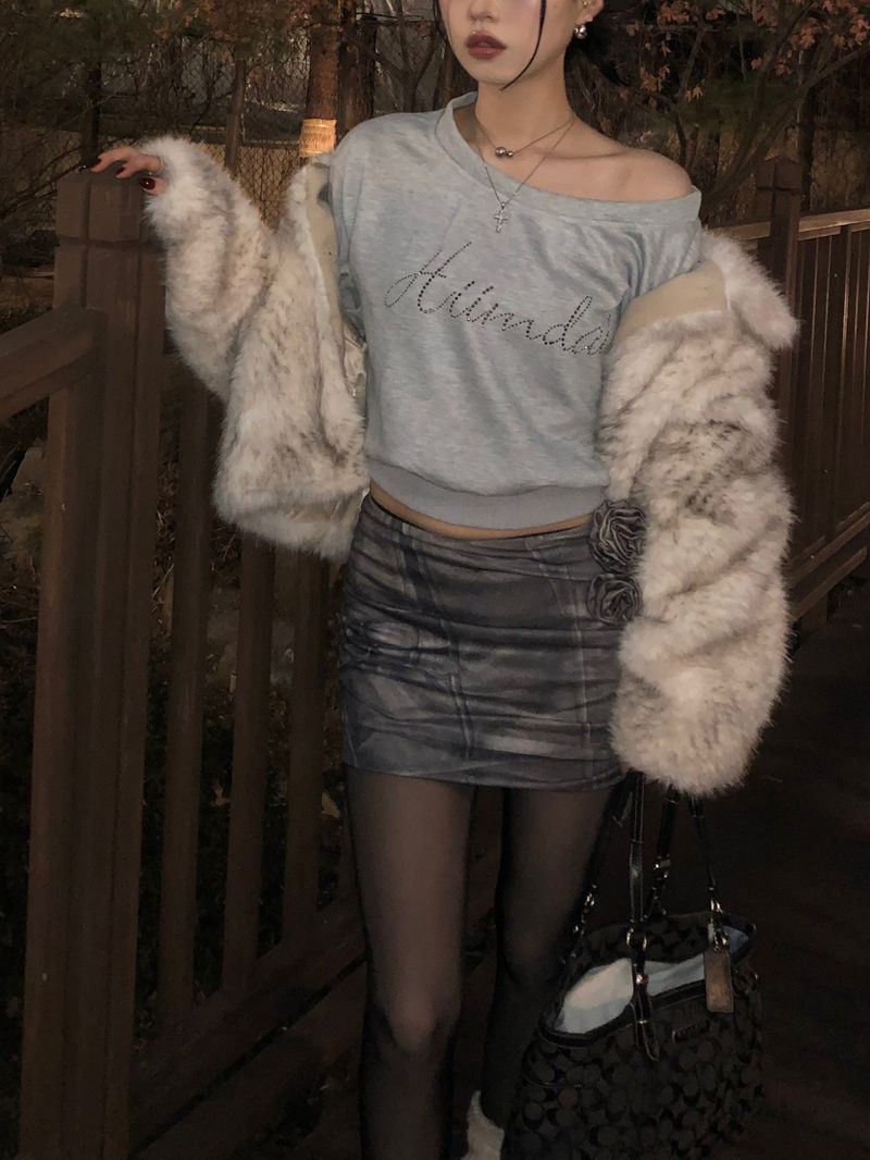 Gray Cubic Crop Sweatshirt
