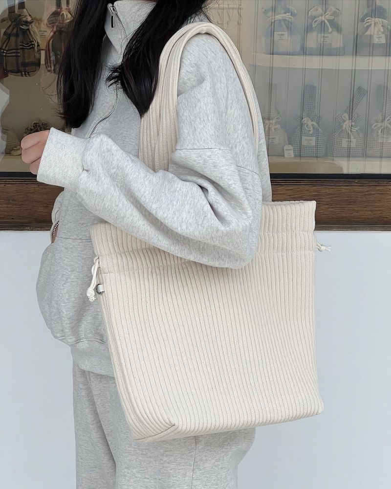 SOMO(ソモ)の「Ribbed fabric String bag(Bags)」
