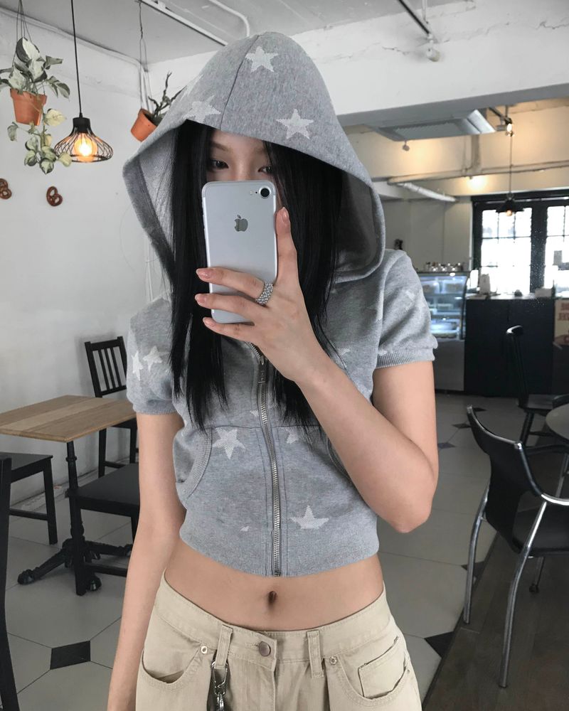 Star short hood jumper