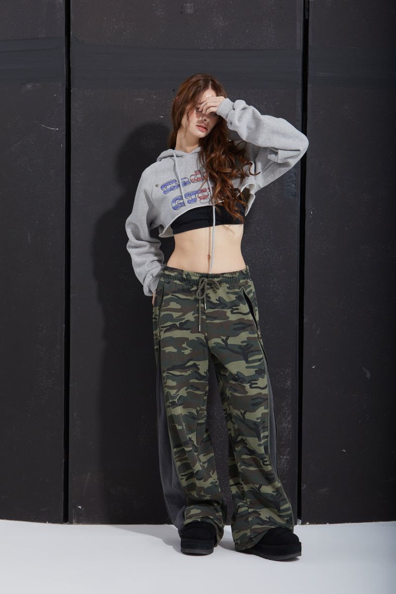 BADDIE CROPPED HOOD
