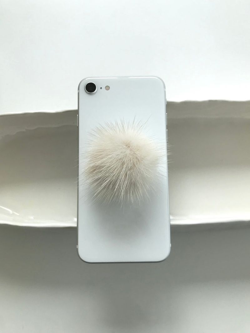 Orb（オーアルビー）の「[MADE] Snow flake tok (beige)（Smartphone Accessories）」