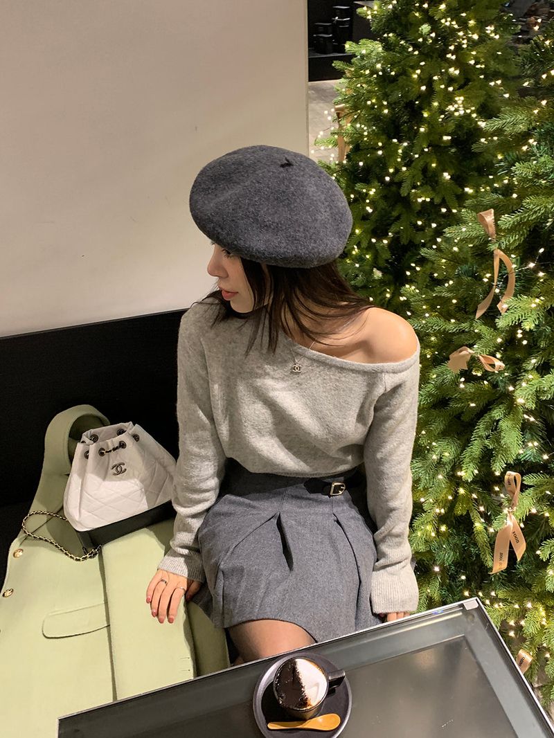 [MADE] Fulls cashmere unbalanced off-shoulder knitwear