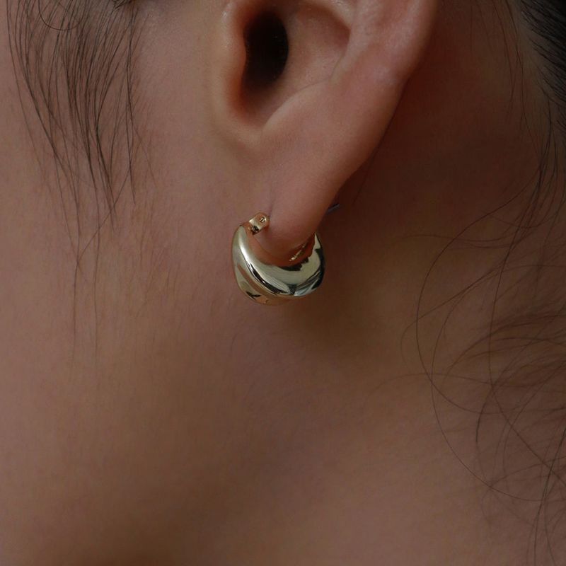 Less is more（レスイズモア）の「oval volume earring（Accessories）」