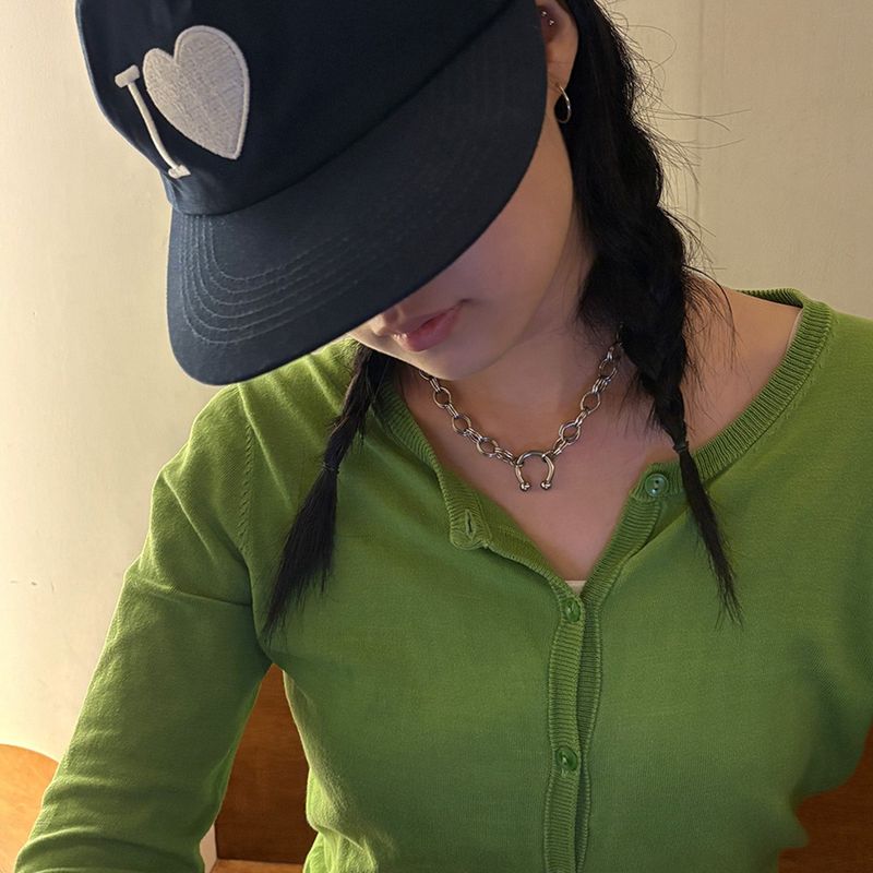 pierce shaped wave necklace