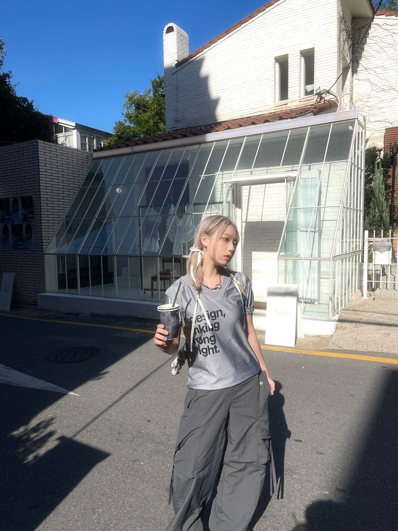 heenytsuki(ヒニツキ)の「Romantic sporty block core lettering short-sleeved T-shirt(Tops)」