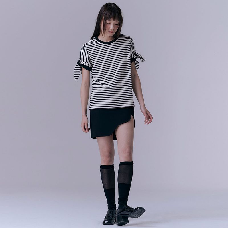 SILN（シルン）の「アシメトリックウェーブミニスカート (BLACK)（スカート）」