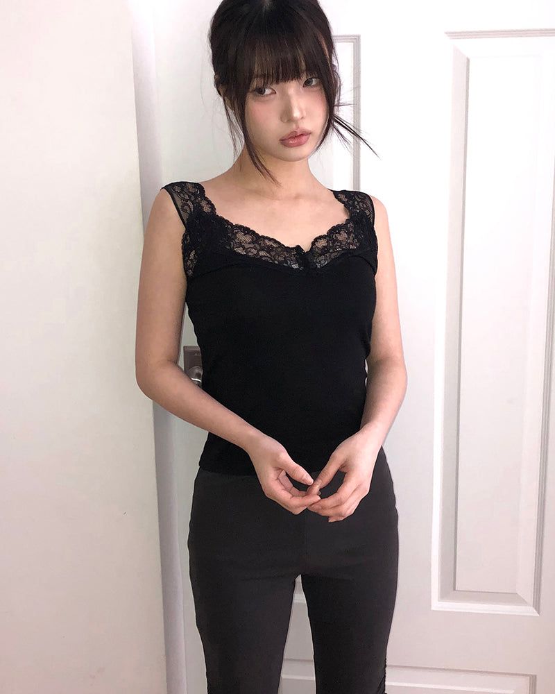 Untel Lace Button Half-Open Sleeveless Top