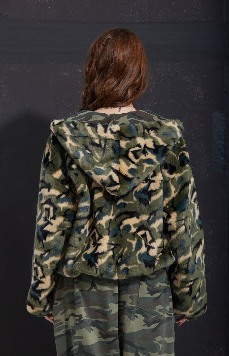 FUR ZIP-UP -CAMO