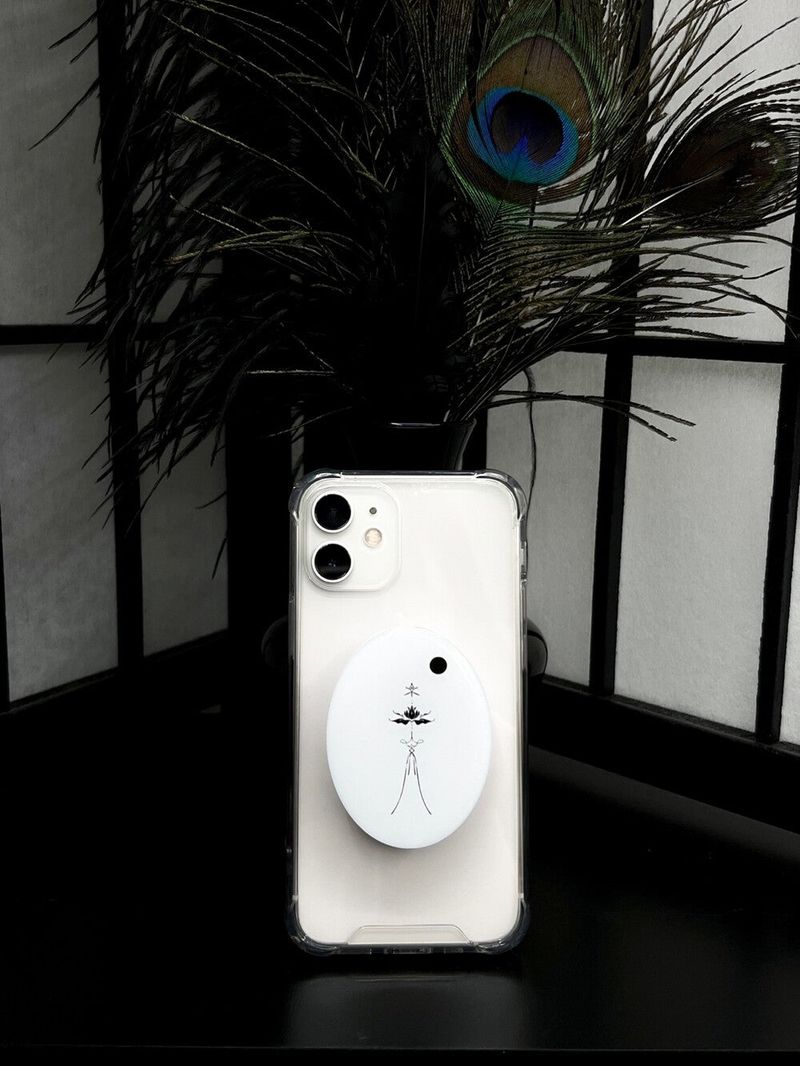 MIAE（ミアイ）の「[美愛 1970] Signature griptok 001（Smartphone Accessories）」