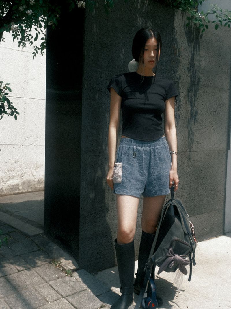 Bonnie T-shirt (Black)