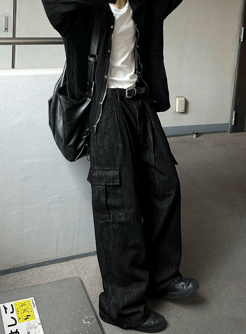 Two tuck washed wide cargo denim