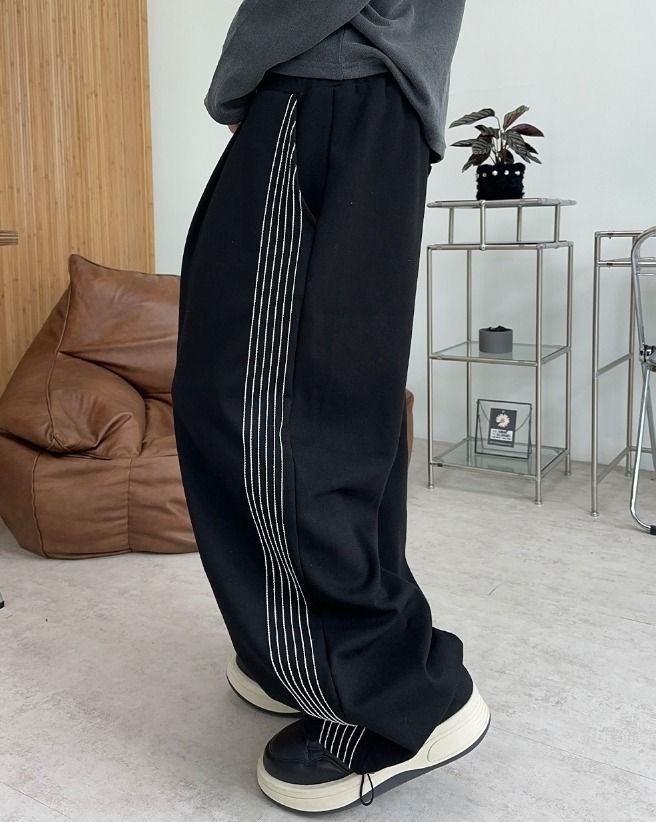 Ropel Stitch Track Wide Pants