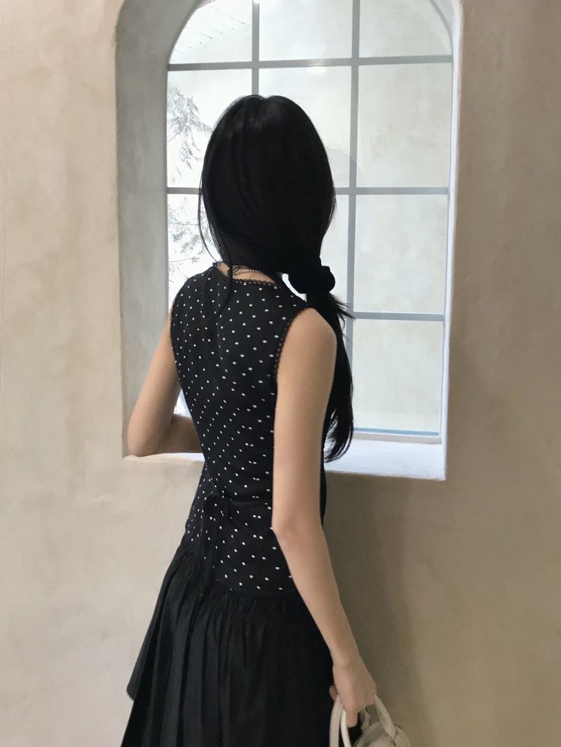 French Dot V-Neck Sleeveless Blouse