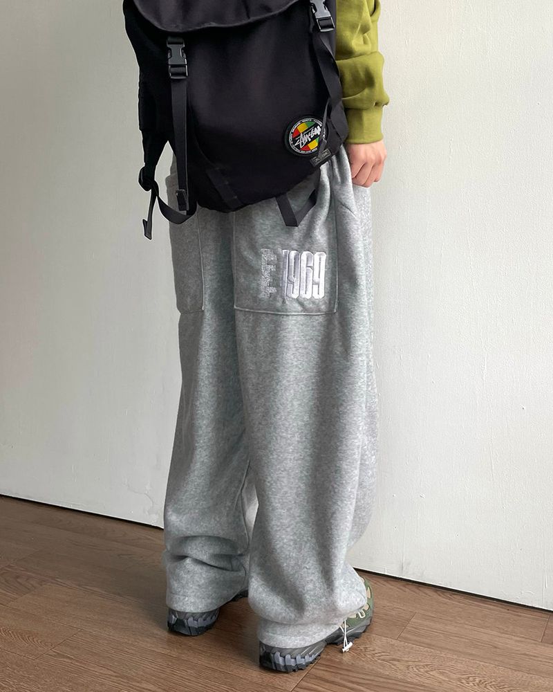 IDF（アイディーエフ）の「Near Embroidered Fleece Pants（Pants）」