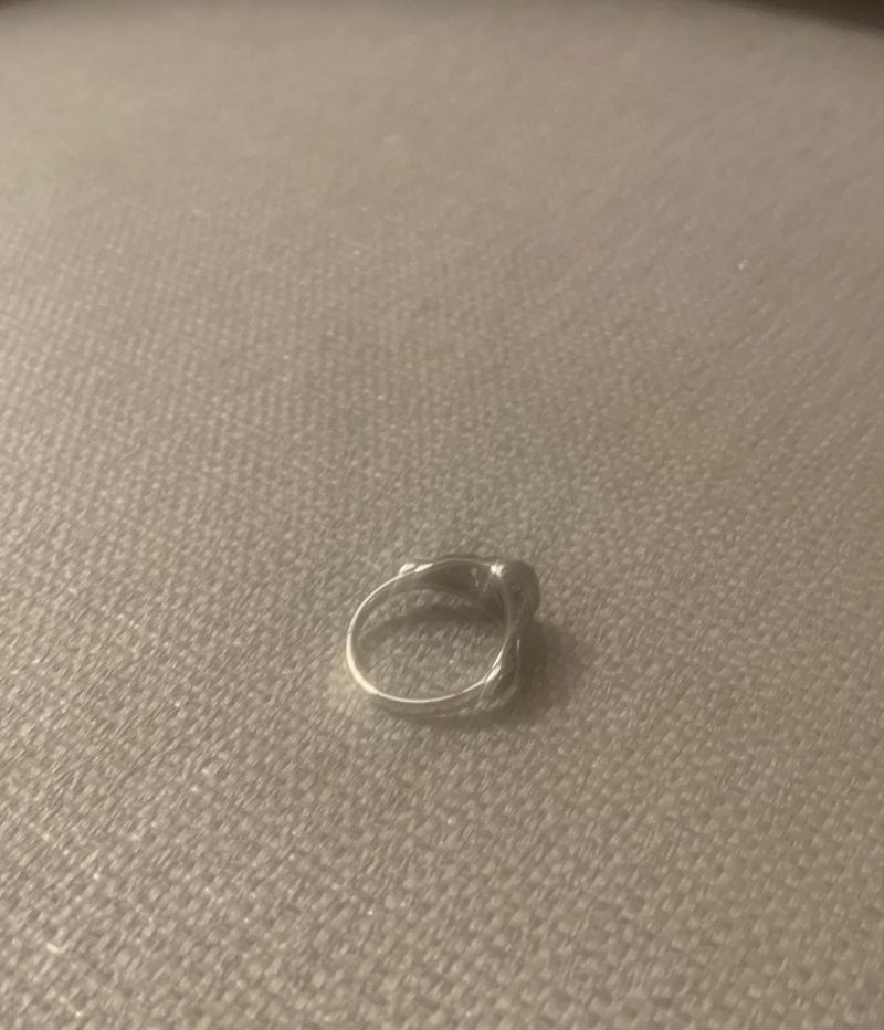 ルーマニアサージカルスチールヴィンテージリング