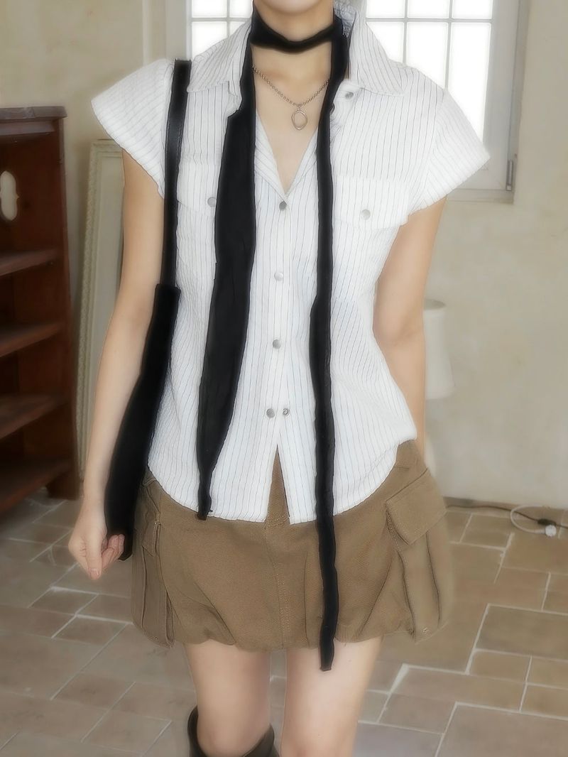 Cost Two Pocket Emboss Stripe Half Shirt