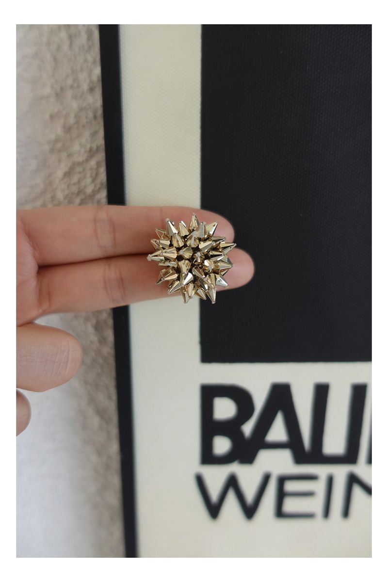 champagne sticker earrings