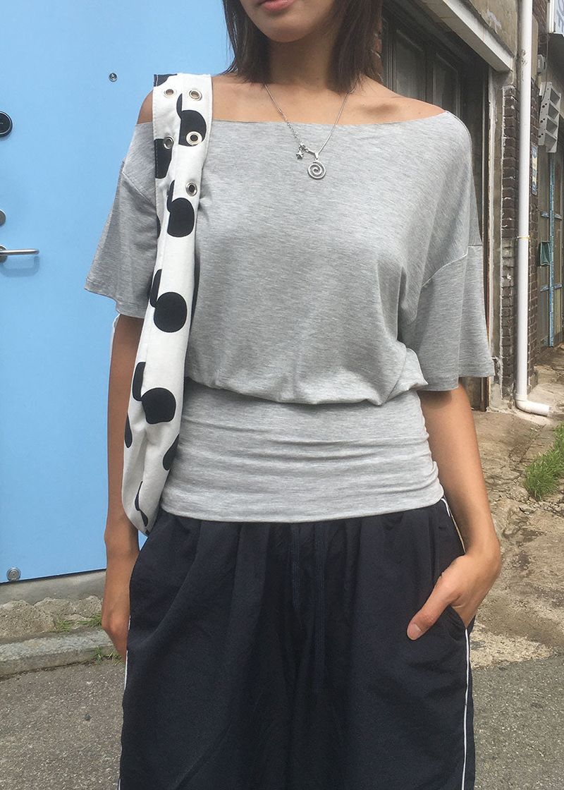 OFF SOULDER HALF TEE