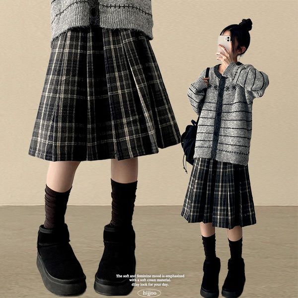 Dotten Check Woolen Pleated Midi Skirt