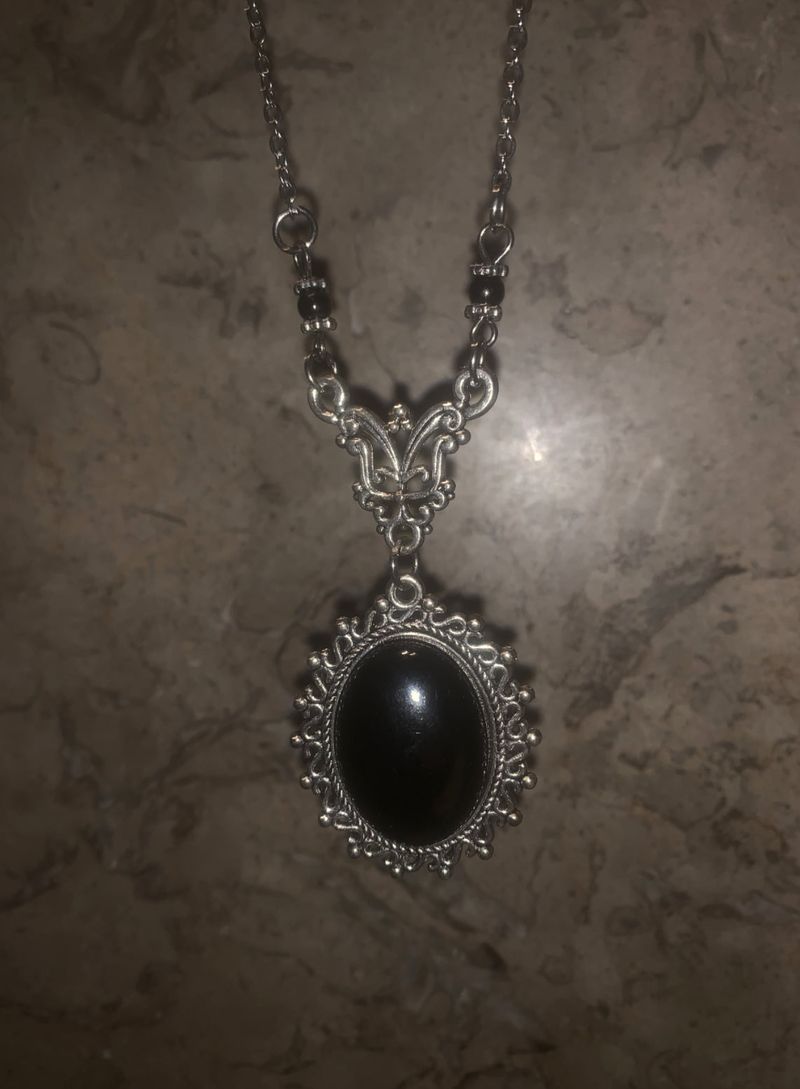 suzen（スゼン）の「[only suzen] リナブラックヴィンテージネックレス（アクセサリー）」