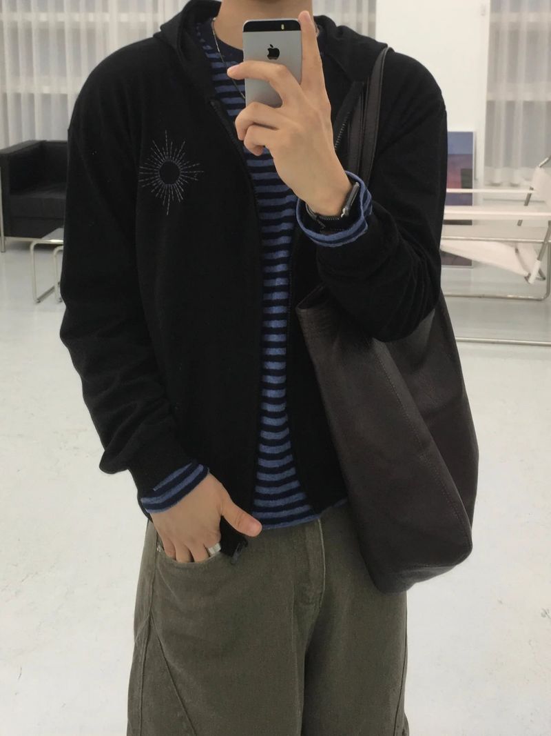 Sun Embroidered Zip-Up Hoodie (3colors)