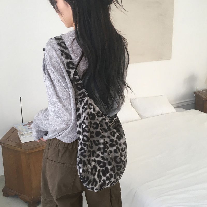 Meno Leopard Cross Shoulder Bags