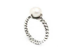 FLAT PEARL RING