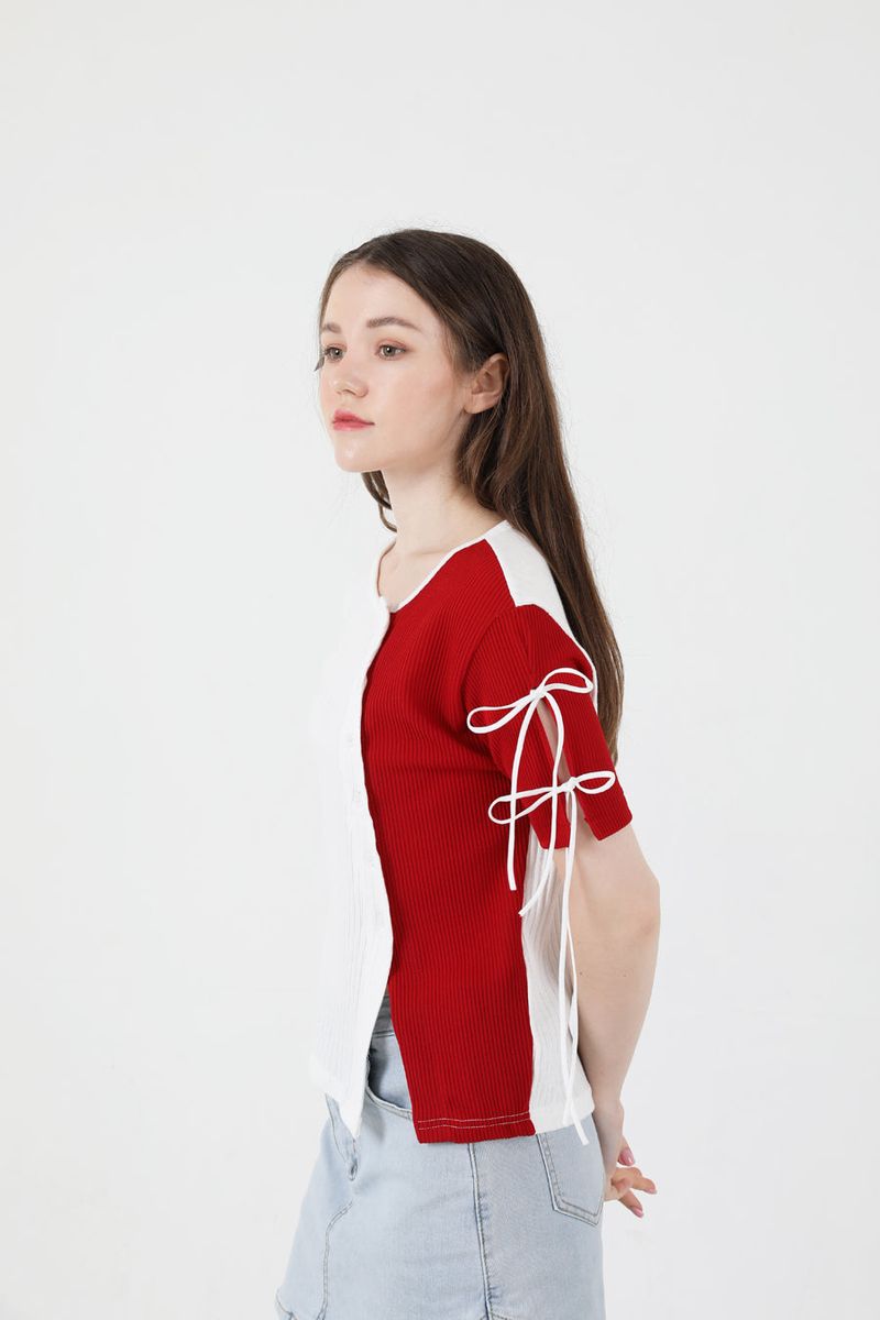 Slit Ribbon Half-Sleeve T-shirt Red
