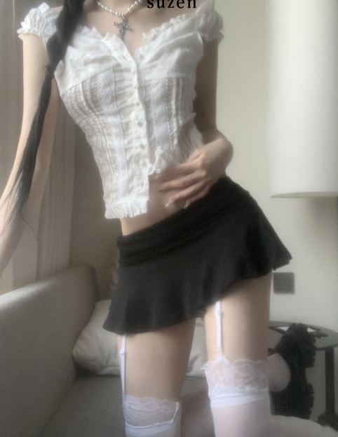 suzen（スゼン）の「Pinia low-waist flare skirt (black)（Skirts）」