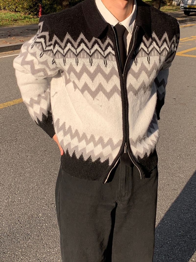 Invierno jacquard knit zip-up