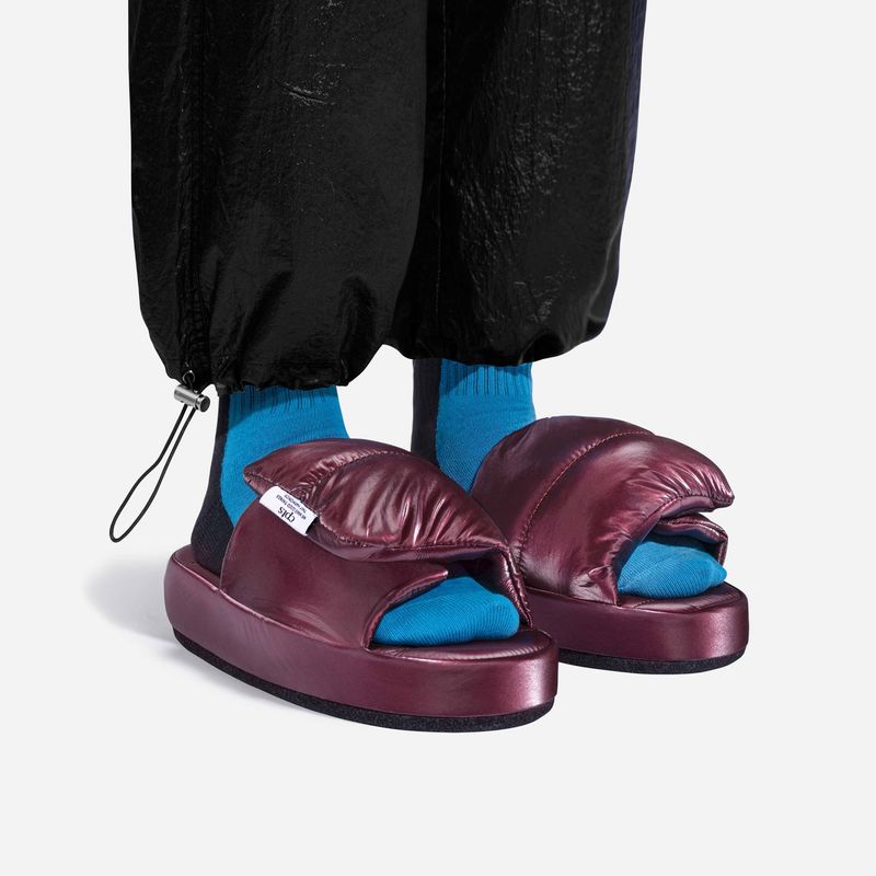  LIGHT CUSHIONED OFFICE & ROOM SHOES_BURGUNDY