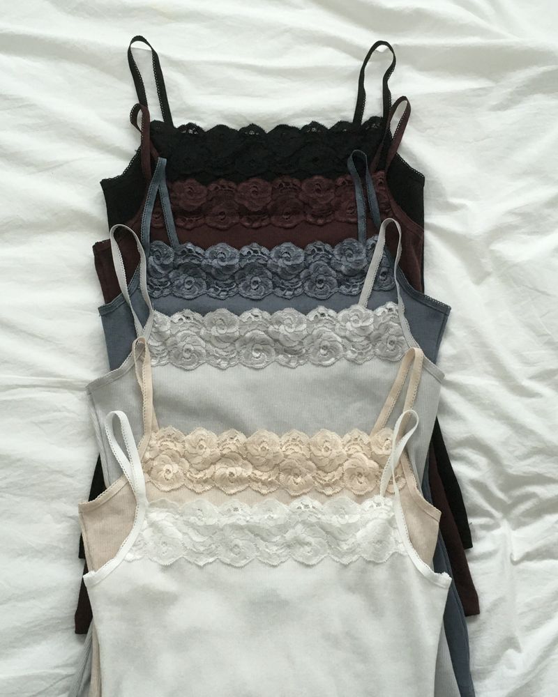 Ronji Lace Sleeveless Top